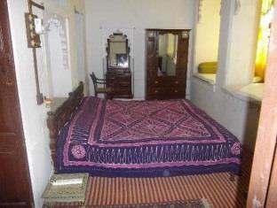 Ravla Khempur Ξενοδοχείο Ουνταϊπούρ Εξωτερικό φωτογραφία